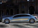 Mercedes-Benz_F700